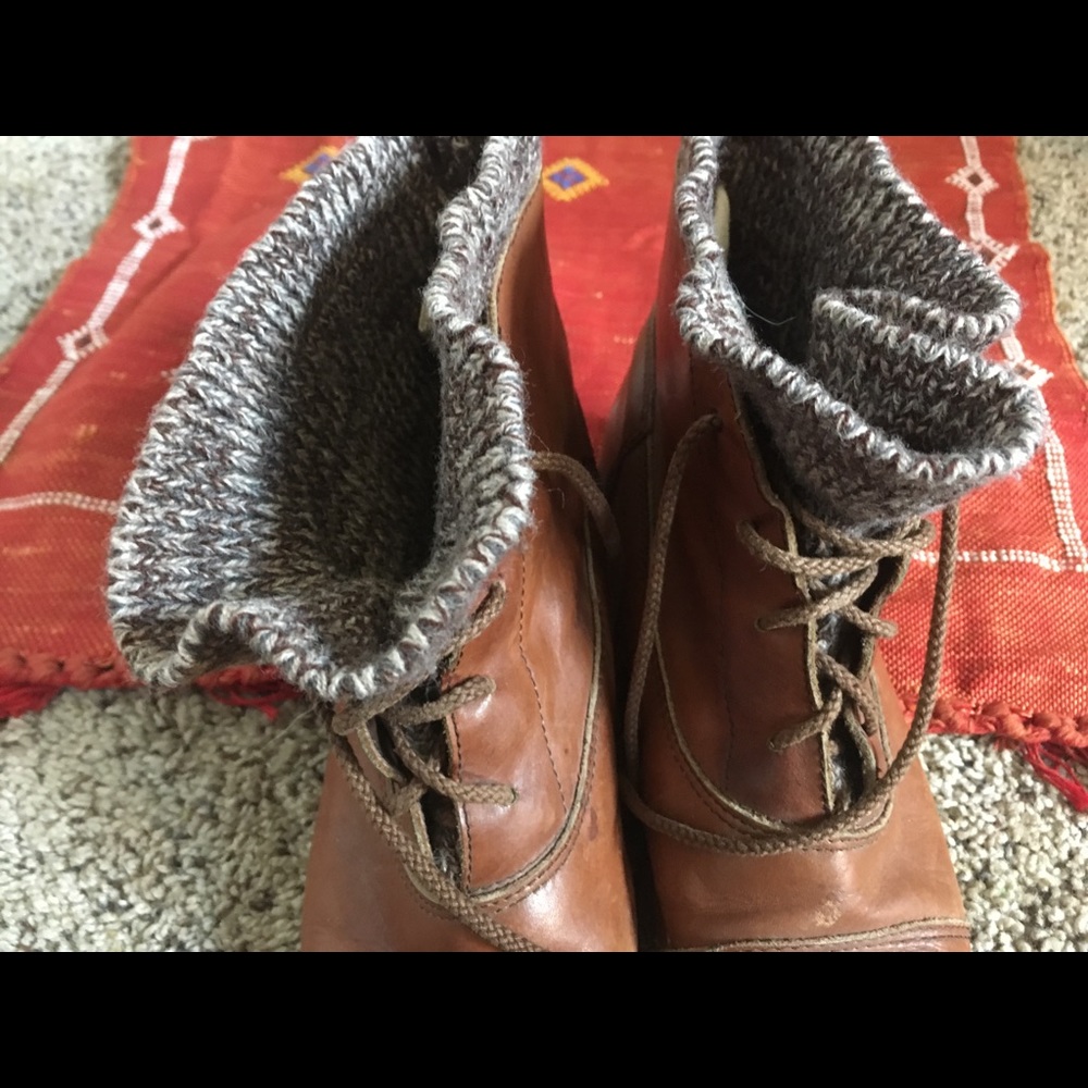 * Rare Romanian Leather Booties, w/ sweater lining - Picture 6 of 8
